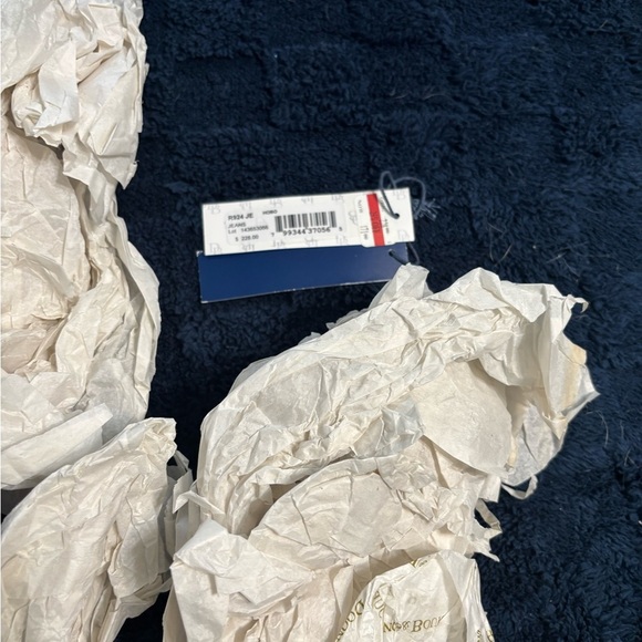 Dooney & Bourke Pebble Grain Hobo Shoulder Bag – NWT with Dust Bag - Picture 6 of 10